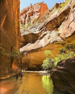 People hiking the Zion Narrows